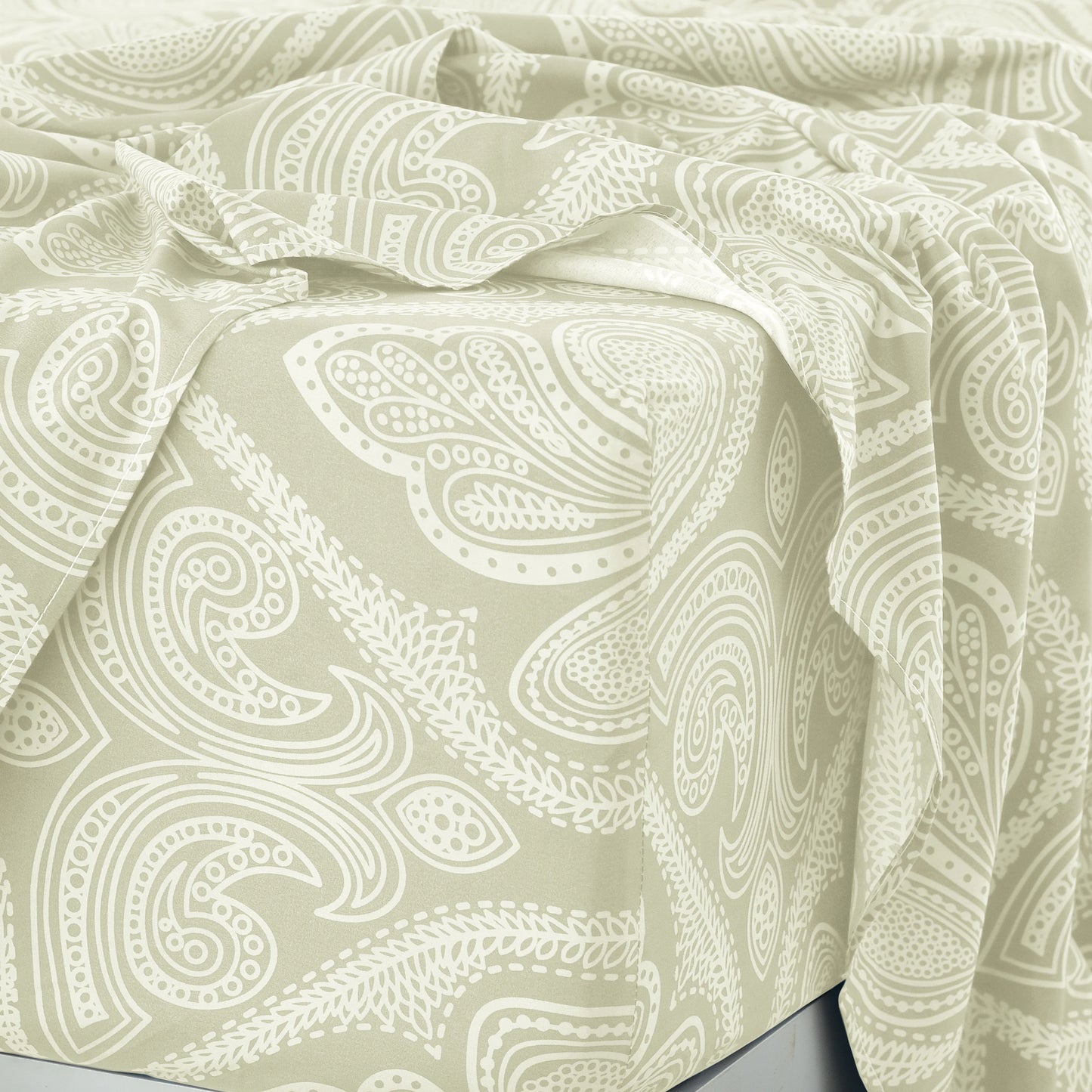 Lux Decor 4 Piece Paisley Bed Sheet Set Wrinkle Resistant Bedding