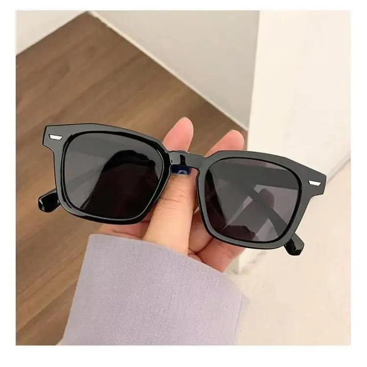 Moyoka Womens Vintage Sunglasses UV400 Ultralight Polycarbonate
