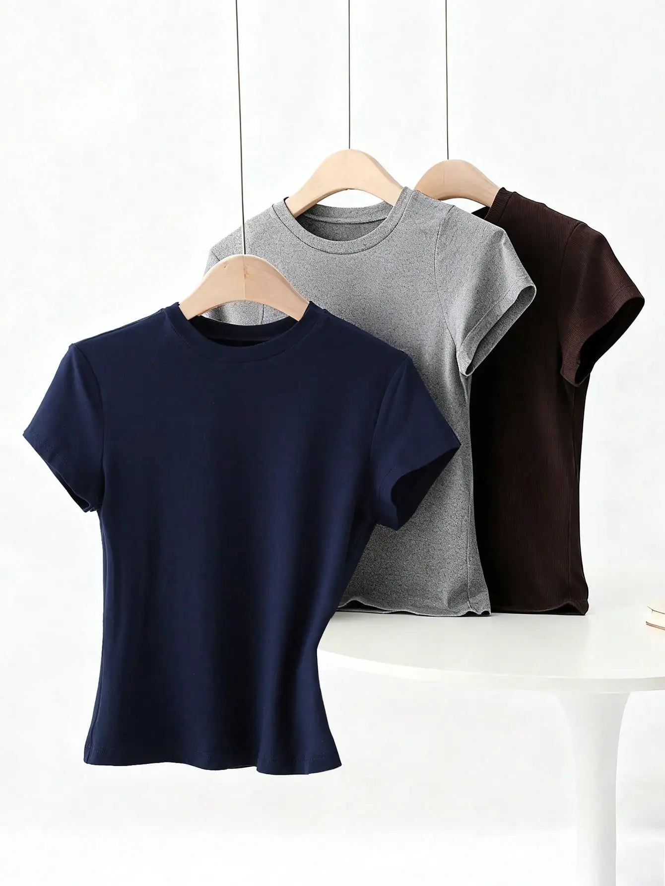 Women's Short Sleeve Knit T Shirt With Elastic Fabric